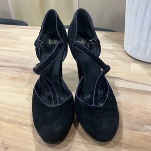 Dolce & Gabbana Vintage Velvet Mary Jane heels size 39/ US 8.5